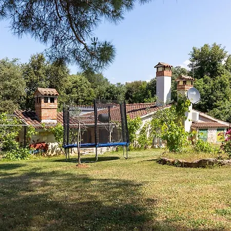 House Hana Дом отдыха Ровинь